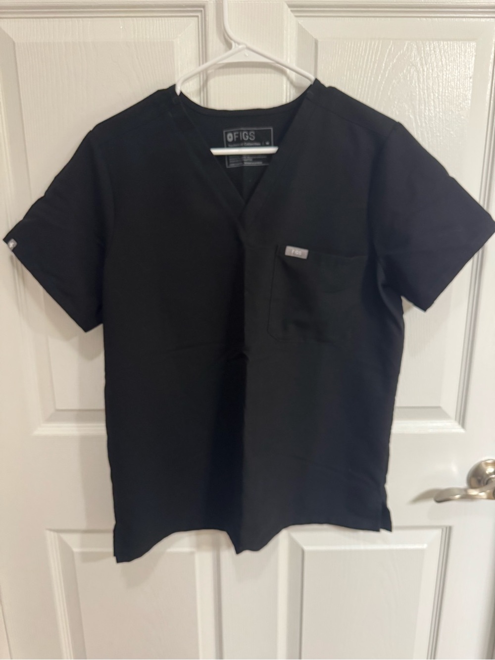 FIGS Black Short Sleeve V-Neck Scrub Top